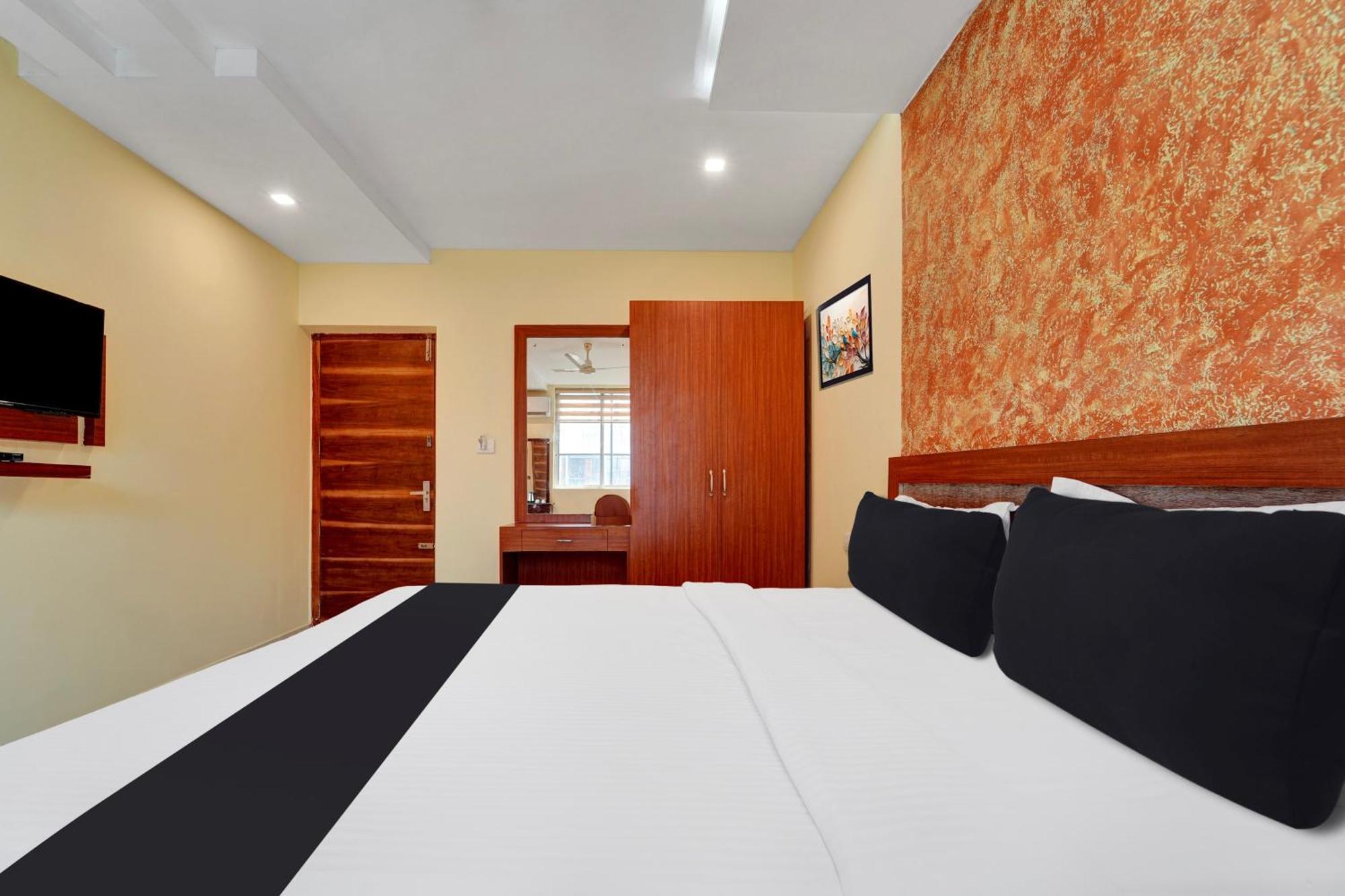 Super Townhouse Ernakulam North Hotel Kochi Екстериор снимка